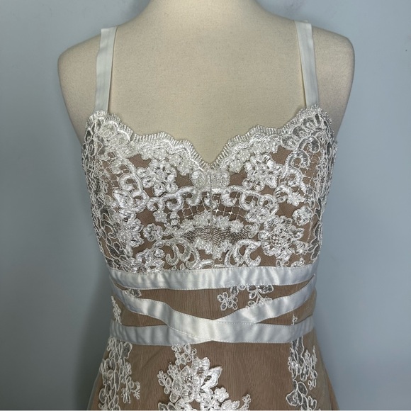 Bronx & Banco White Lace Overlay Exposed Back 2 Way Zipper Formal Dress Size 6 - Picture 5 of 14